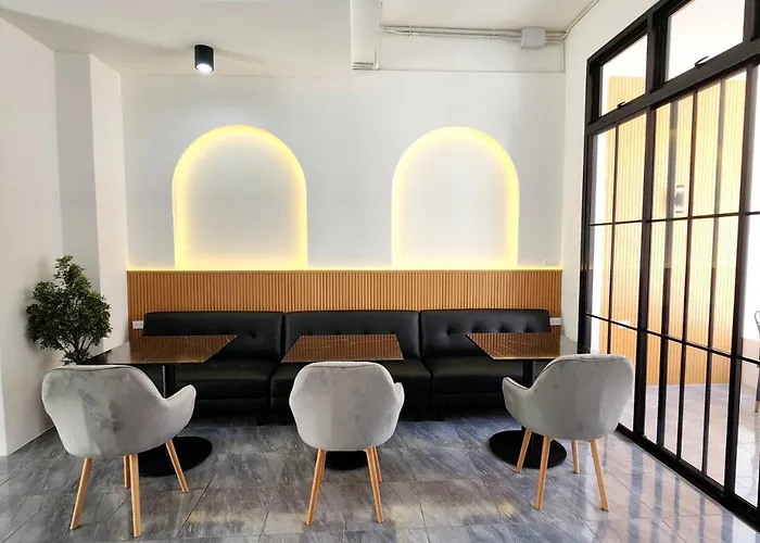 Apartment 3br Family House In Bangna Near Bts Bearing , Bitec