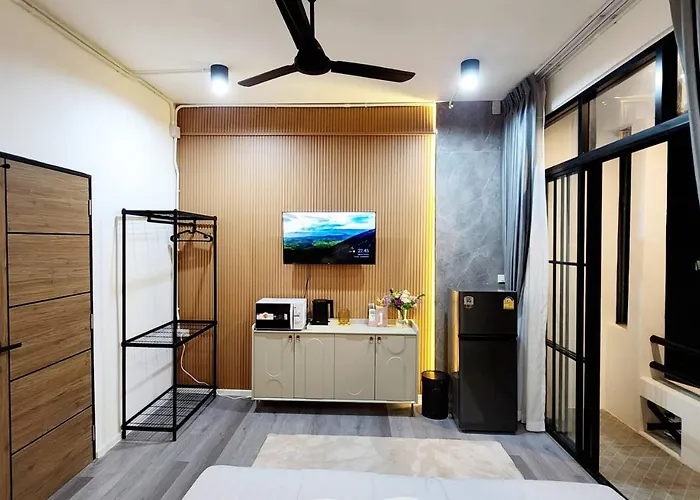 Apartment 3br Family House In Bangna Near Bts Bearing , Bitec *