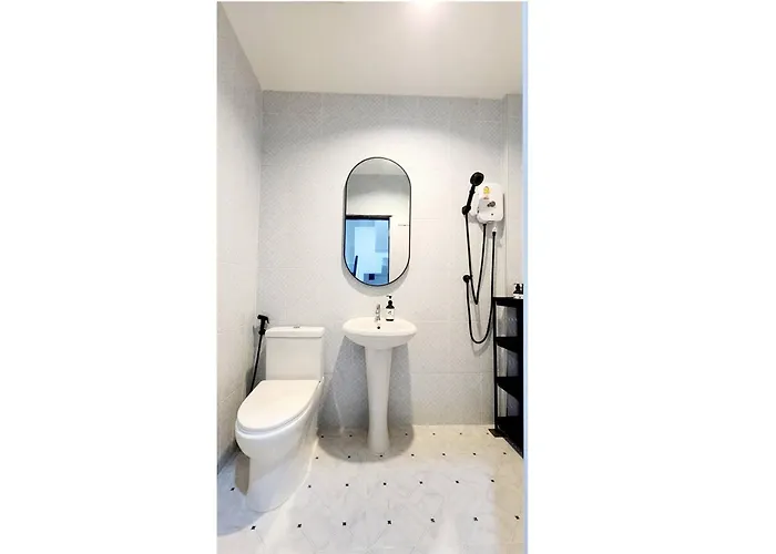 Apartment 3br Family House In Bangna Near Bts Bearing , Bitec