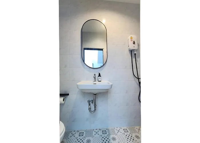 Apartment 3br Family House In Bangna Near Bts Bearing , Bitec