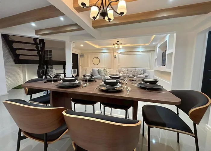 3br Family House In Bangna Near Bts Bearing , Bitec